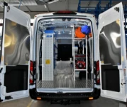 Rivestimento interno con pianale e pannellatura per Berlingo Citroen