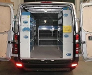 Rivestimento interno con pianale e pannellatura per NV250