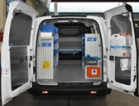 Rivestimento interno con pianale e pannellatura per NV250