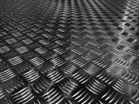 Aluminium strié pour les planchers des fourgons