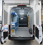 Aménagement du Ford Transit avec rayonnage, équipements et accessoires