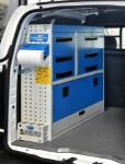 Lato sinistro Opel Movano con pianale, pannellatura, copriruota, ganci e rotaia per cinghie