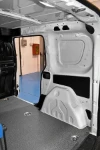 Rivestimento lato sinistro del Dokker con copriruota in alluminio mandorlato