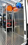 Rivestimento lato sinistro del Dokker con copriruota in alluminio mandorlato