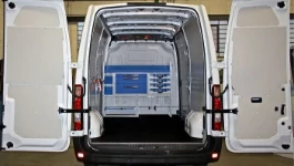 Aménagement Interstar installé au fond du compartiment de chargement
