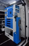 Aménagement pour compresseurs sur Boxer vu de la porte latérale