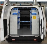Aménagement Syncro System du Nissan NV200 des deux côtés