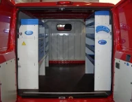 Vista d'insieme dell'allestimento Syncro Ultra nel vano di carico del NV250