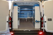 Vista d'insieme dell'allestimento Syncro Ultra nel vano di carico del NV250
