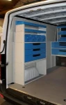 Modulo sinistro dell'allestimento Syncro Ultra nel NV250, con pannello portautensili e portarotoli