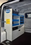 Armoire à étagères sur flanc gauche du Fiorino