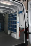 Bacs de rangement pour fourgon aménagé pour plombiers