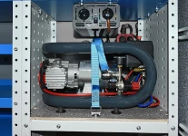 Compresseur portable sur Crafter pour plombier