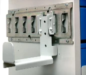 Crochets déplaçables pour fourgons