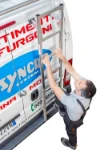 Échelle en aluminium pour monter sur le fourgon