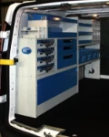 Équipement complet pour électricien à bord du fourgon Custom
