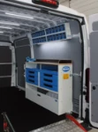Établi sur fourgon atelier pour nettoyages industriels