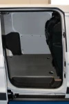 Berlingo Citroen con rivestimento interno in legno e lamiera