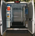 Fourgon aménagé pour aménagements et transport châssis