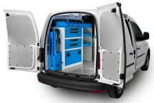 Fourgon petit gabarit aménagé avec système Syncro Ultra