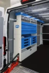 Fourgon pour machine nettoyage aménagé avec mobiliers pour fourgons Syncro