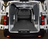 Habillage avec panneaux de protection et plancher pour Toyota Proace