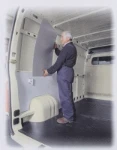 Installation des panneaux latéraux