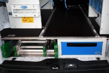 L’échelle télescopique rangée sous le plancher