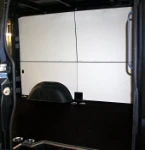 NV250 con rivestimento interno in legno e lamiera