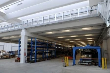 Nouvel entrepôt de Francom Spa. Découpe et pliage de tôles