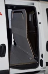 Berlingo Citroen con rivestimento interno in legno e lamiera