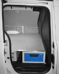 Panneaux, plancher en contreplaqué marine résiné et tiroir latéral dans le Renault Kangoo