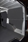 Rivestimento lato sinistro del Dokker con copriruota in alluminio mandorlato