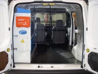 Allestimento officina mobile sul Dacia Dokker con morsa, portarotolo e tanica
