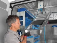 Porte-échelles pour aménagement véhicules utilitaires