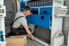 Portes pour créer compartiments fermés dans le fourgon