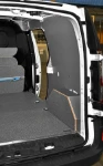 Rivestimento lato sinistro del Dokker con copriruota in alluminio mandorlato