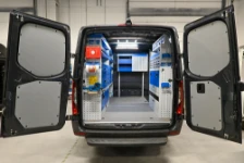 01a_Sprinter L2 H1 pour maintenance installations avec mobilier sur les trois parois (2)