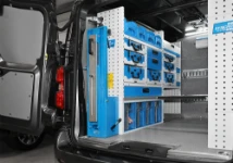 02_Porte-étau basculant sur Scudo avec revêtements et meubles Syncro System