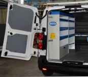 03_Tiroirs en plastique à bord d’Expert pour chauffagistes-plombiers