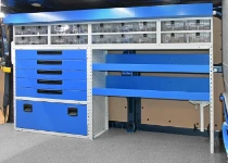 04_Dispositif arrimage valises automatique sur Ford Custom avec navette et contre-flanc