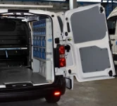 04_Système arrimage valises avec sangle d’arrimage pour Peugeot Expert