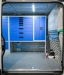 04_Treuil et dispositif arrimage valises avec sangle sur Ducato aménagé par Syncro