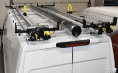 05_Porte-échelles double et porte-tubes sur toit de Daily L3H2