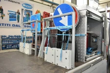 05_Porte-pointes et structure métallique pour support matériels extérieur camion