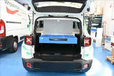 05_Tiroir avec plan de travail avec bords de contention sur Jeep