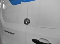 06_Serrure Saturn sur fourgon Transit aménagé par Syncro System 