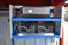 11_Détail paroi séparation cabine avec armoire suspendue pour fourgons Syncro