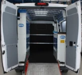 Aménagement fourgon pour machines nettoyage industriel