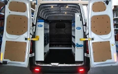 Fourgon aménagé pour assistance machines à café